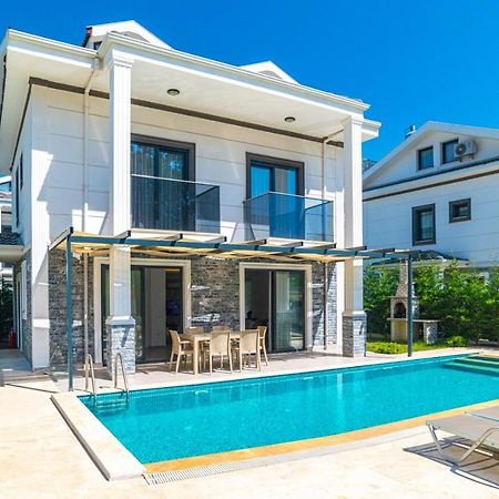 4 Bedroom Holiday Villa In Hisaroenue Oeluedeniz- Gold Rose Фетхие Экстерьер фото
