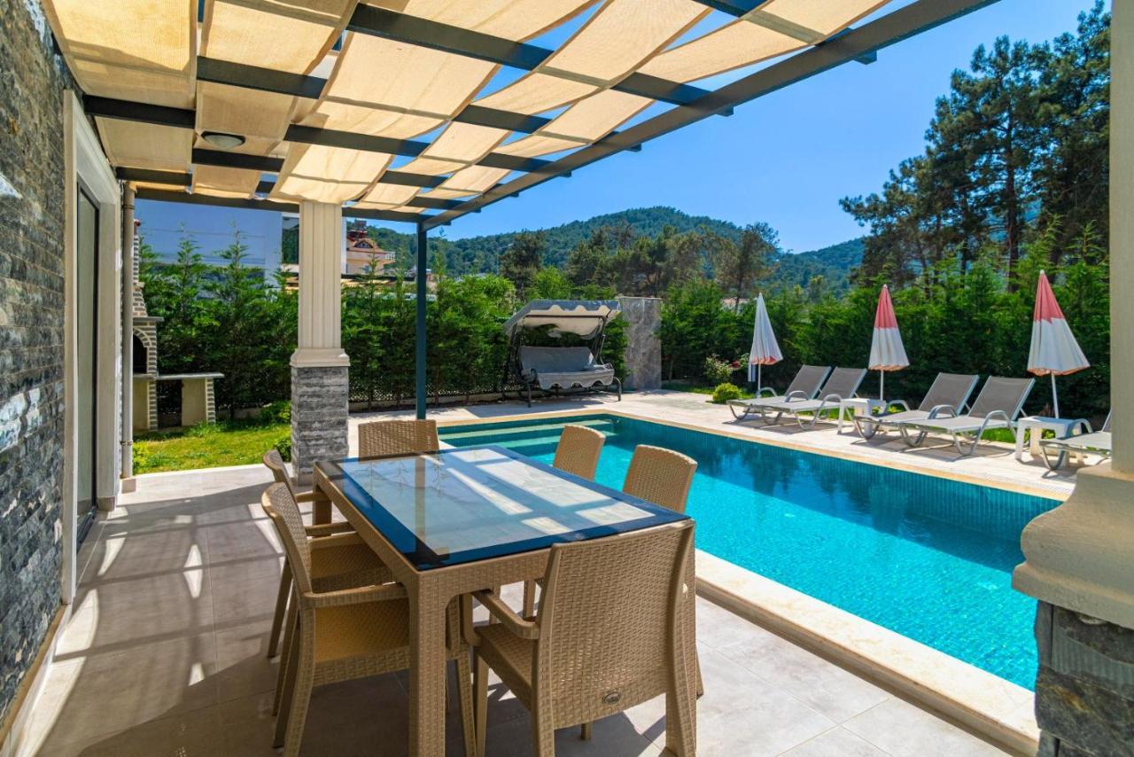 4 Bedroom Holiday Villa In Hisaroenue Oeluedeniz- Gold Rose Фетхие Экстерьер фото