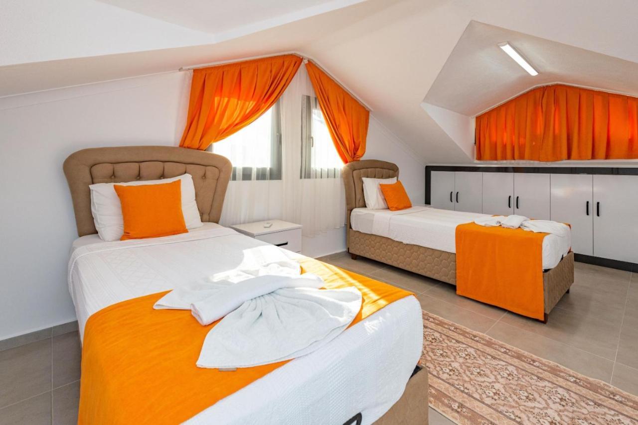 4 Bedroom Holiday Villa In Hisaroenue Oeluedeniz- Gold Rose Фетхие Экстерьер фото