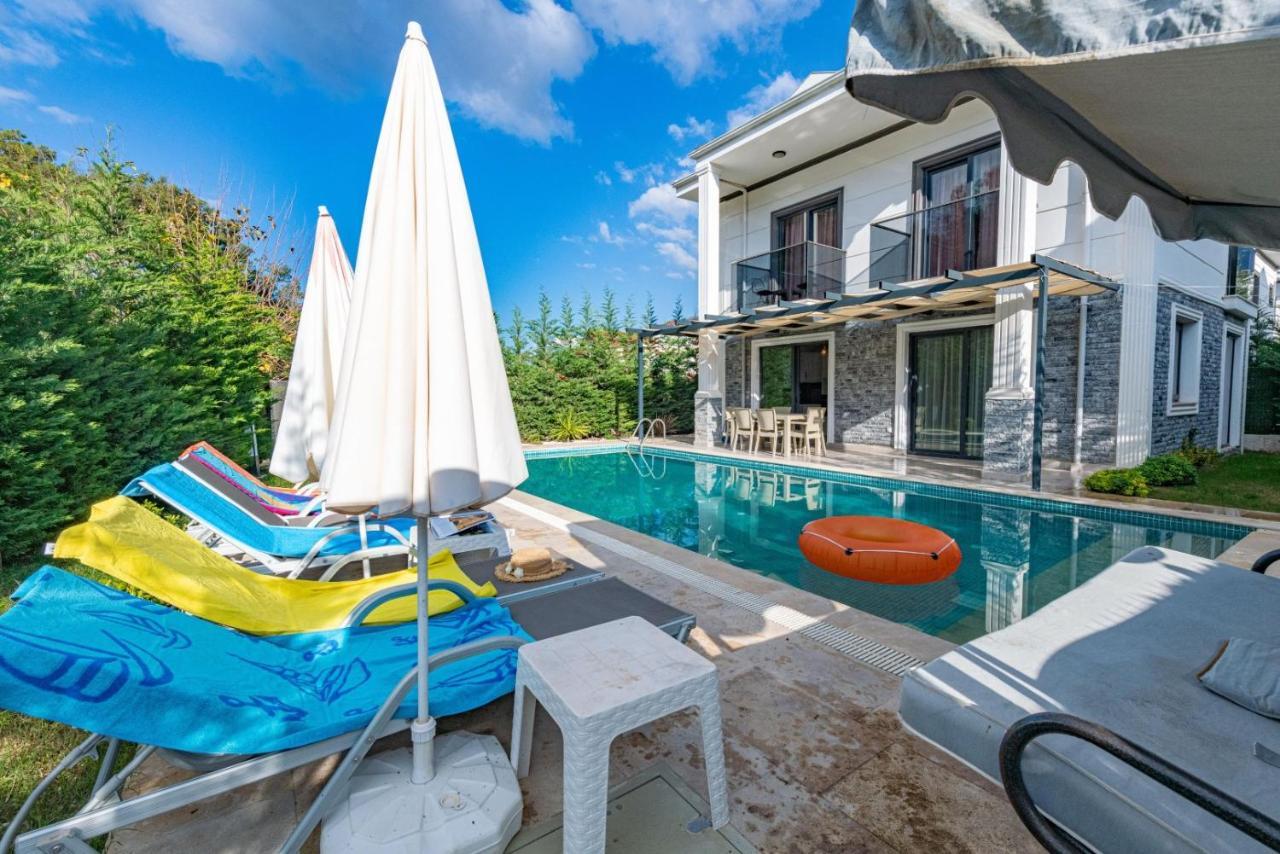 4 Bedroom Holiday Villa In Hisaroenue Oeluedeniz- Gold Rose Фетхие Экстерьер фото