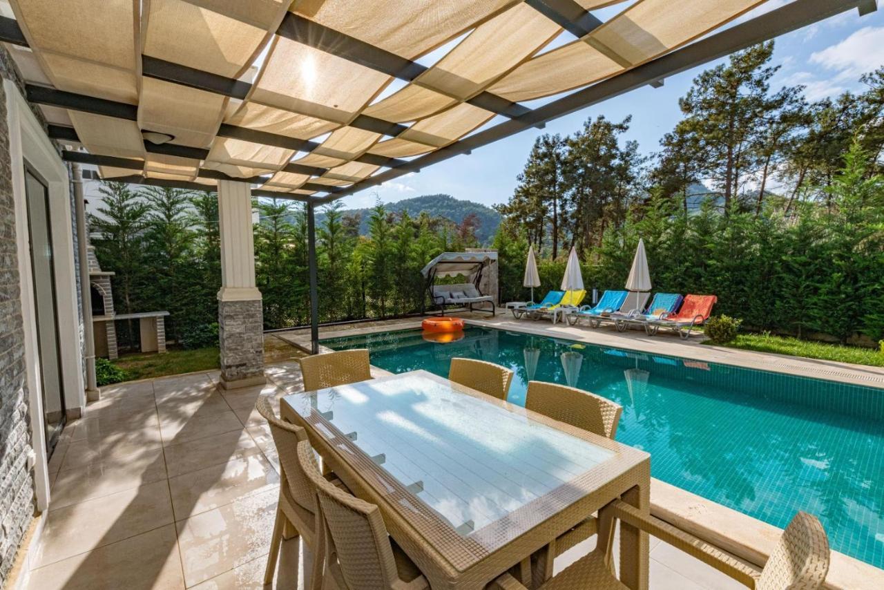 4 Bedroom Holiday Villa In Hisaroenue Oeluedeniz- Gold Rose Фетхие Экстерьер фото