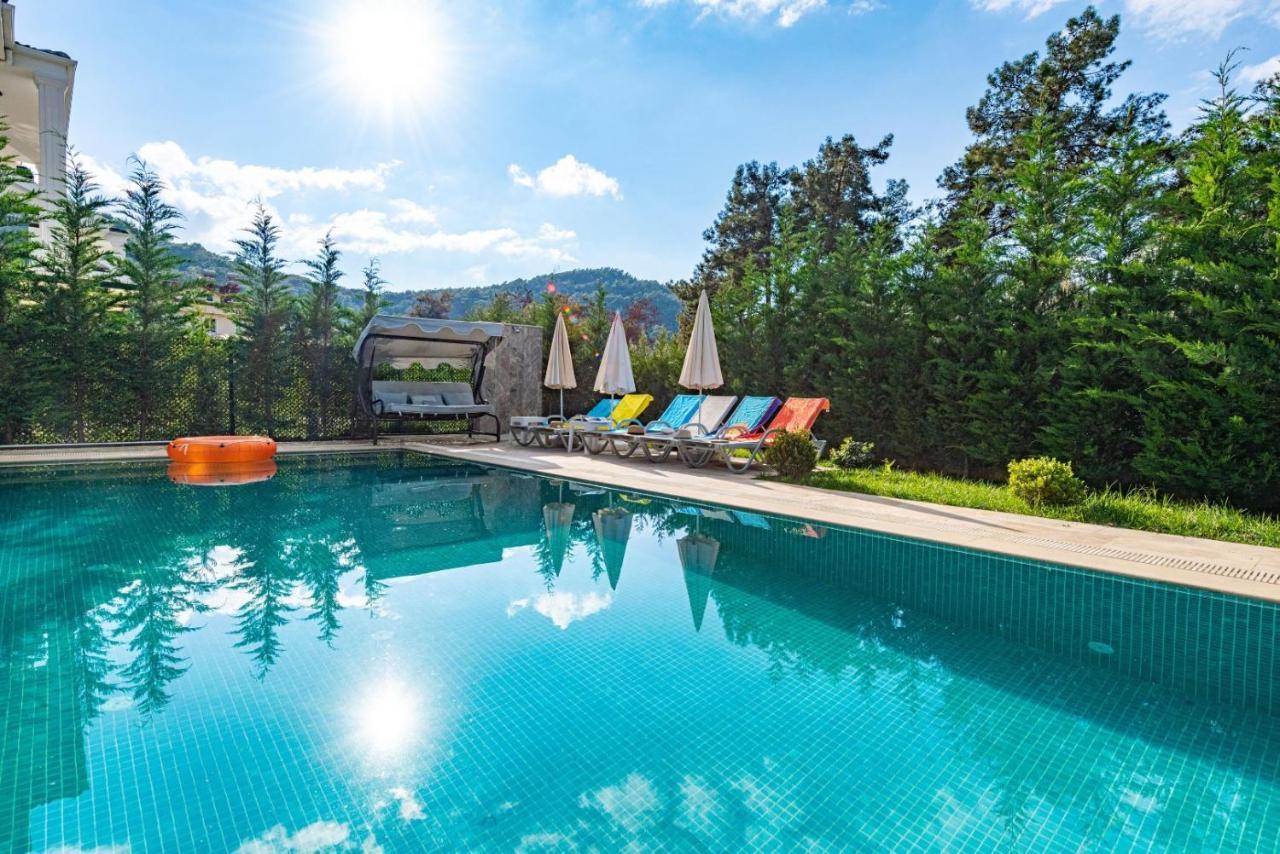 4 Bedroom Holiday Villa In Hisaroenue Oeluedeniz- Gold Rose Фетхие Экстерьер фото