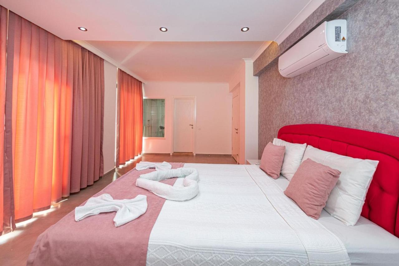 4 Bedroom Holiday Villa In Hisaroenue Oeluedeniz- Gold Rose Фетхие Экстерьер фото