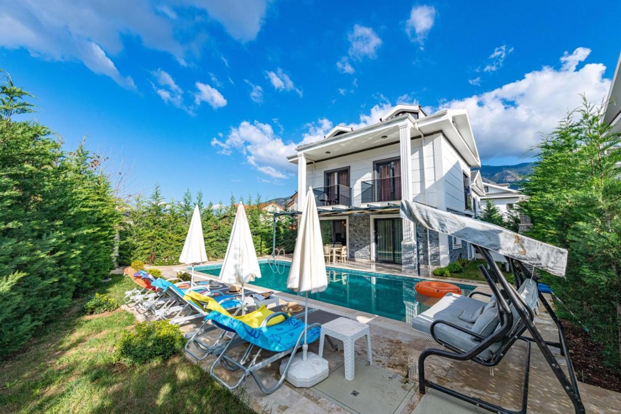 4 Bedroom Holiday Villa In Hisaroenue Oeluedeniz- Gold Rose Фетхие Экстерьер фото