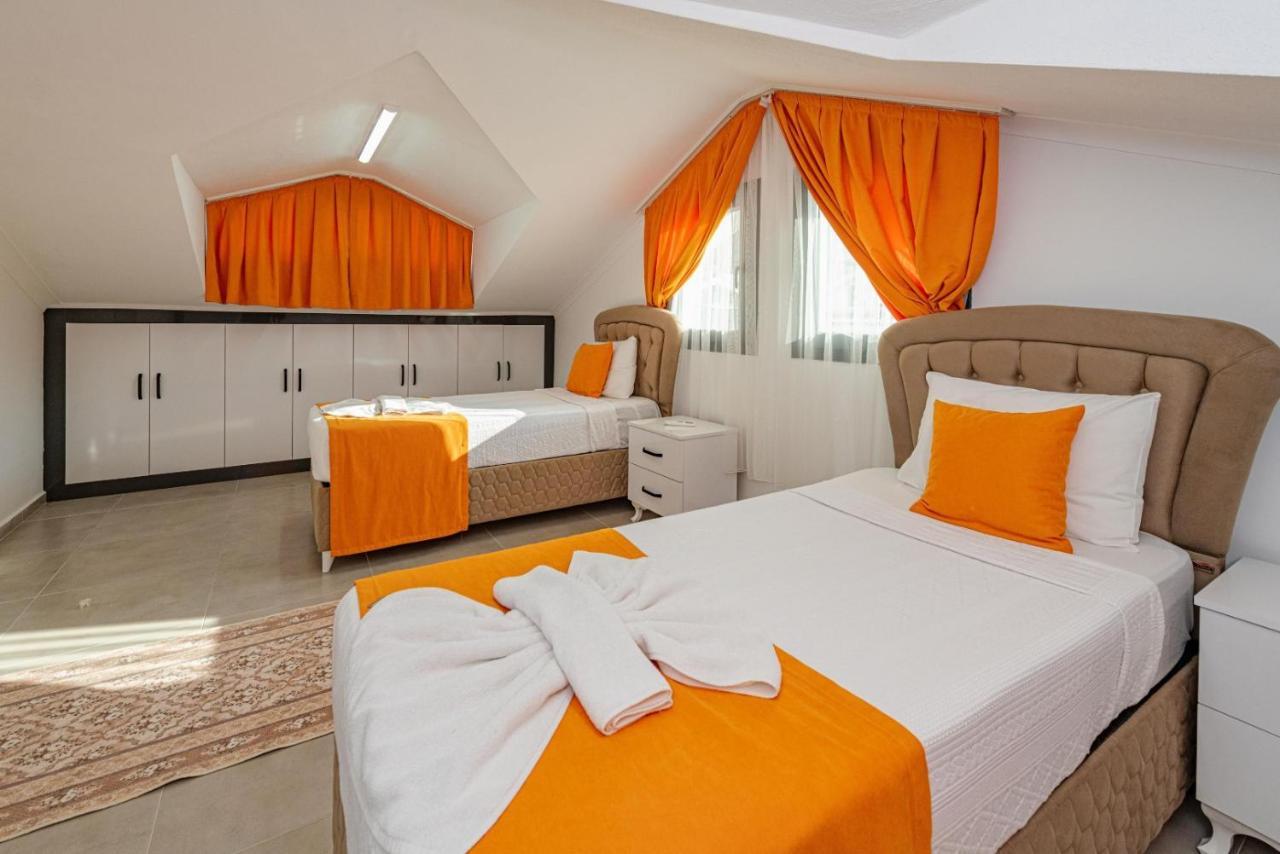 4 Bedroom Holiday Villa In Hisaroenue Oeluedeniz- Gold Rose Фетхие Экстерьер фото