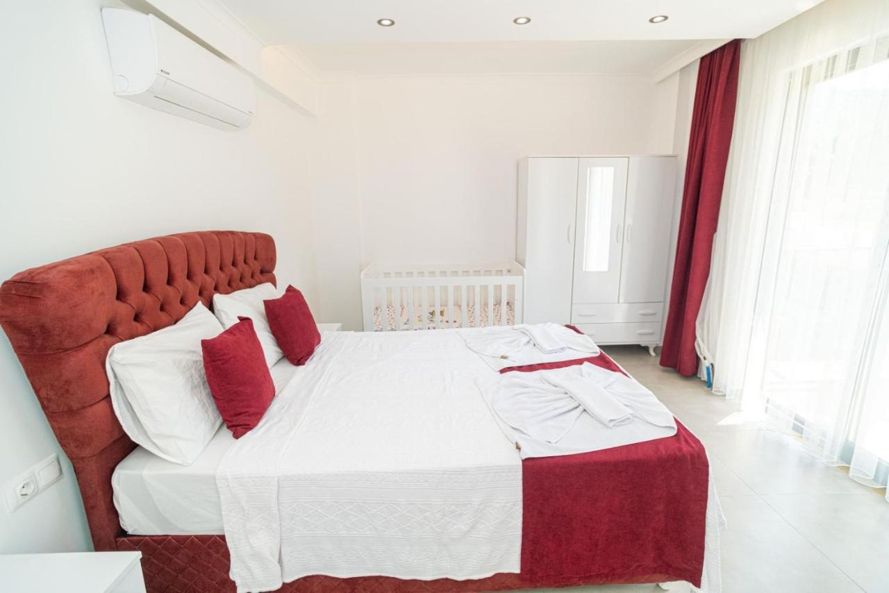 4 Bedroom Holiday Villa In Hisaroenue Oeluedeniz- Gold Rose Фетхие Экстерьер фото