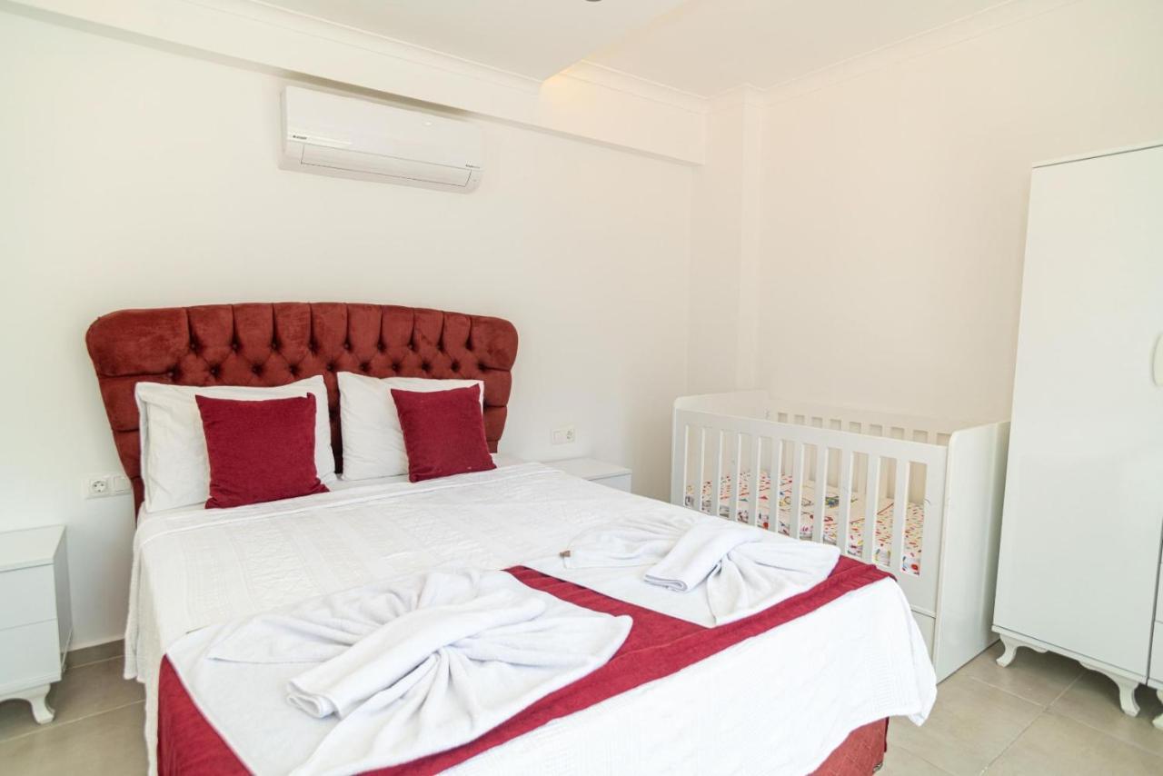 4 Bedroom Holiday Villa In Hisaroenue Oeluedeniz- Gold Rose Фетхие Экстерьер фото