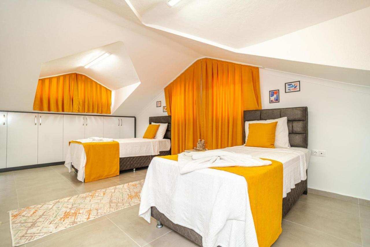 4 Bedroom Holiday Villa In Hisaroenue Oeluedeniz- Gold Rose Фетхие Экстерьер фото
