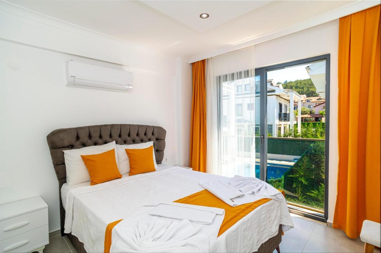 4 Bedroom Holiday Villa In Hisaroenue Oeluedeniz- Gold Rose Фетхие Экстерьер фото