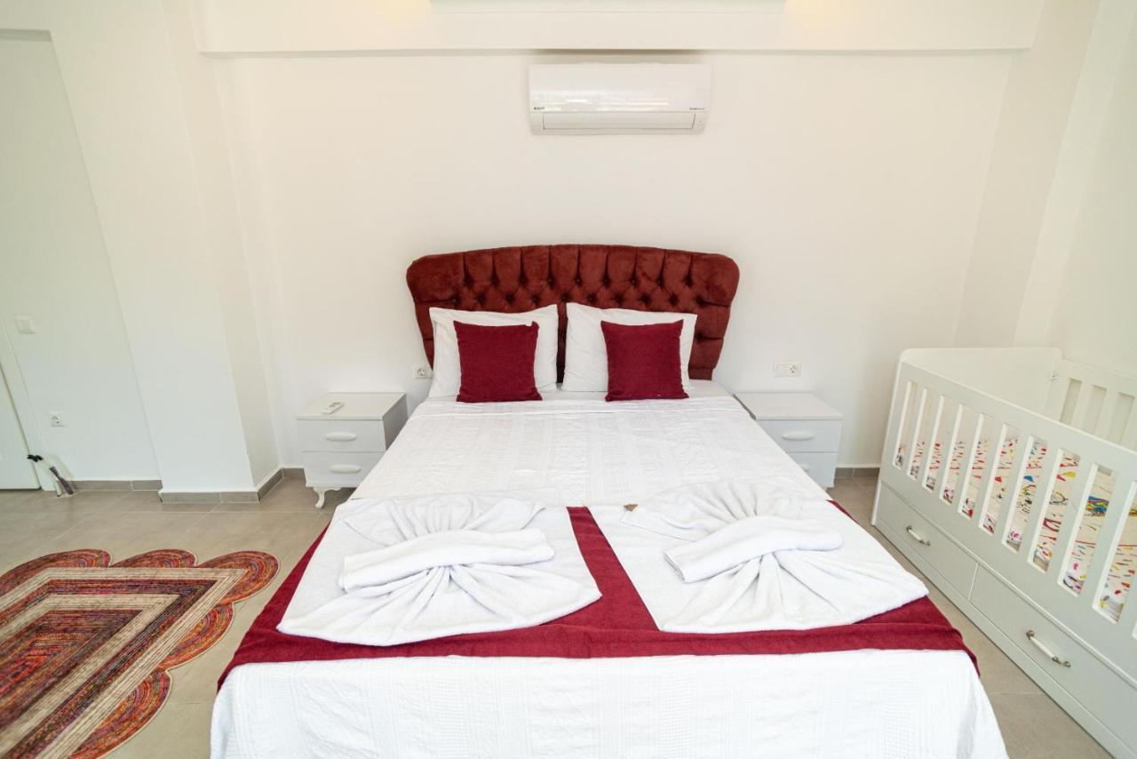 4 Bedroom Holiday Villa In Hisaroenue Oeluedeniz- Gold Rose Фетхие Экстерьер фото